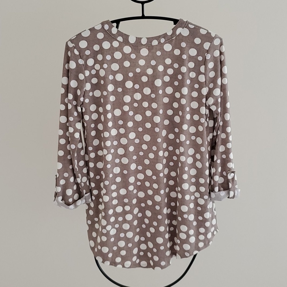 SJS * Split neck tunic, tab sleeves - Picture 2 of 7